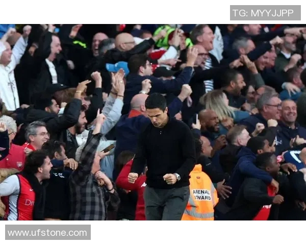 英超球队主教练因战术问题被舆论炮轰，球迷怒斥俱乐部管理水平低劣